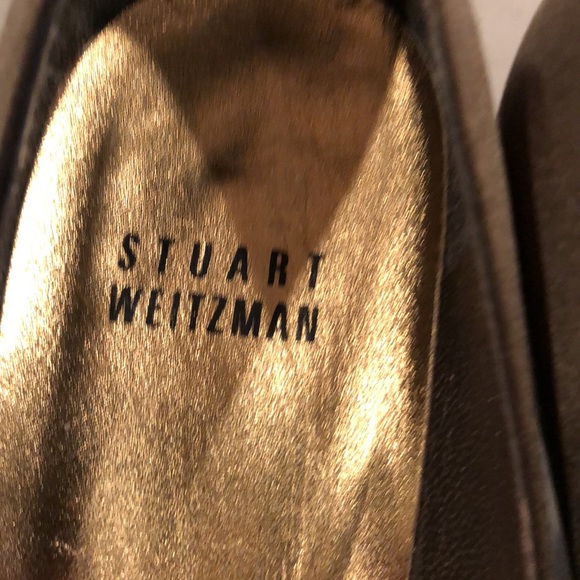 Adorable brown satin Stuart Weitzman heels - Picture 2 of 4